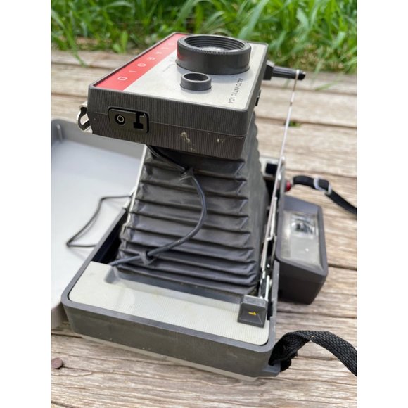 Vintage 1960s Polaroid 104 Land Camera Untested Collectible Decor - Picture 12 of 16